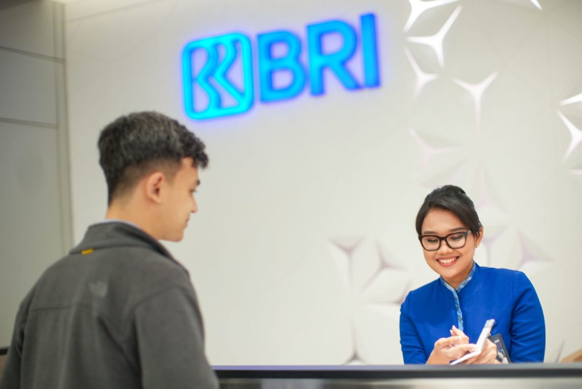 Pahami program KUR yang ditawarkan oleh BRI dan pilih yang sesuai dengan kebutuhan usaha Anda